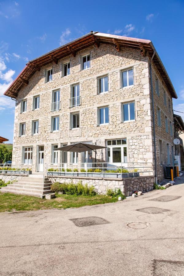 Apartamento La Batisse L'Arbre Beige Le Petit-Abergement Exterior foto