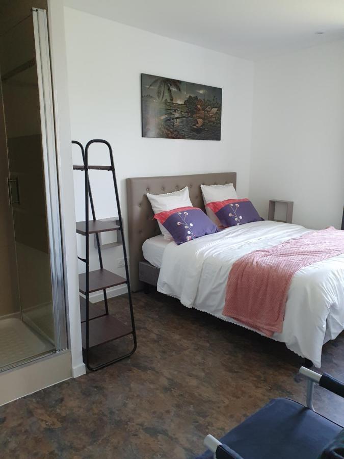 Apartamento La Batisse L'Arbre Beige Le Petit-Abergement Exterior foto